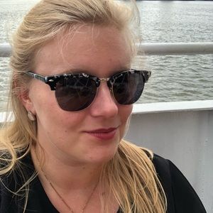 Meet your Posher, Alyson